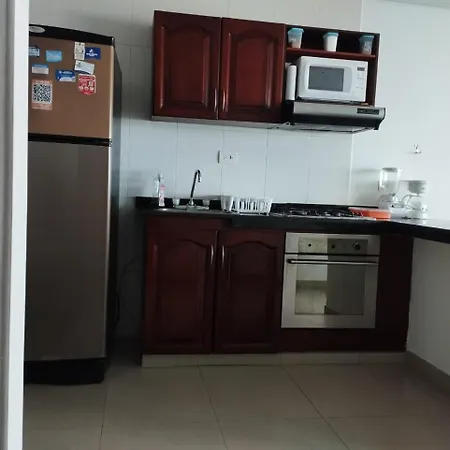 Apartamento Alquiler De Zona Turistica Barrio El Laguito